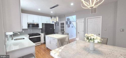 18 Kelly Dr, SICKLERVILLE, NJ, 08081-5665 | Card Image