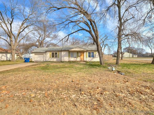 102 N Hayden St, Chouteau, OK, 74337-3236 | Card Image