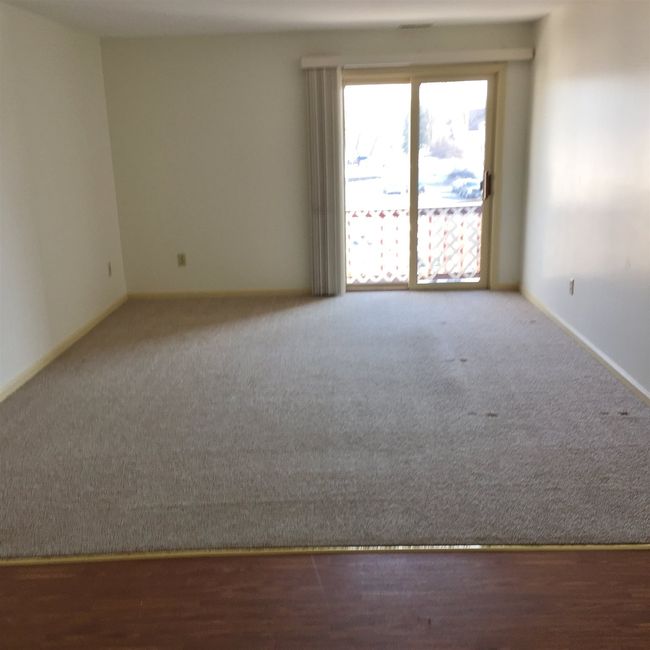 APT-302 - 7 Railroad Ave, Condo with 2 bedrooms, 1 bathrooms and null parking in Derry NH | Image 31