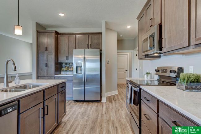 17676 Greenleaf St, Townhouse with 2 bedrooms, 2 bathrooms and 2 parking in Omaha NE | Image 11