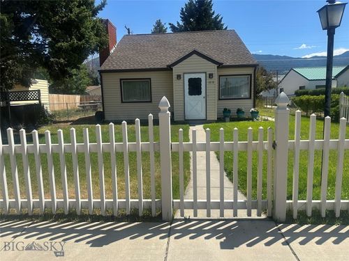 1818 Adams Ave, Butte, MT, 59701-5616 | Card Image