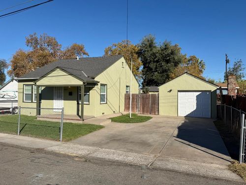 887 Edgewood Avenue, Sacramento, CA, 95815 | Card Image
