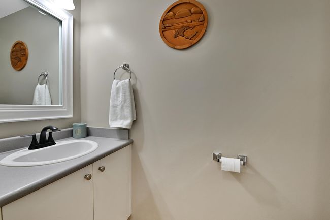 Bathroom with vanity | Image 18