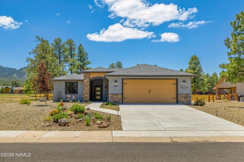 2747 W Brookhollow Dr, Williams, AZ, 86046-9108 | Card Image
