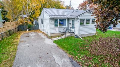 62 Hoover Cres, House other with 2 bedrooms, 2 bathrooms and 6 parking in Orillia ON | Image 1