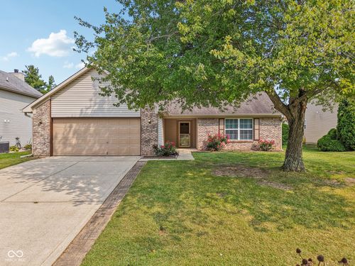 1119 Enchanted View Dr, Mooresville, IN, 46158-7514 | Card Image