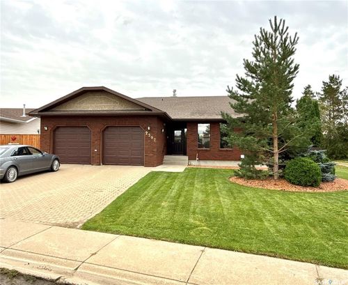 2502 Blue Jay Cres, North Battleford, SK, S9A3Z3 | Card Image