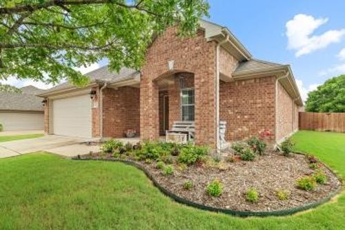 202 Lawson Farms Dr, Midlothian, TX, 76065-5694 | Card Image