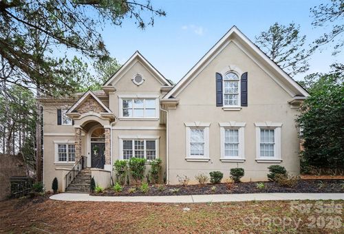 3839 Mountain Cove Dr, Charlotte, NC, 28216-7780 | Card Image