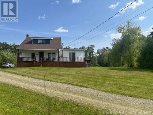2866 Des Pionniers Ave, Balmoral, NB, E8E1G6 | Card Image