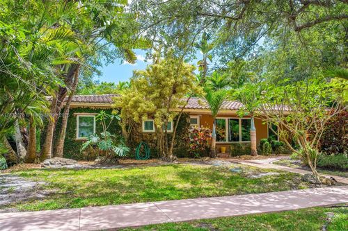 614 San Servando Ave, Coral Gables, FL, 33143-6325 | Card Image