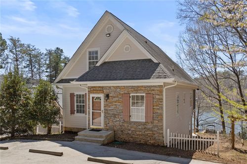210 E Waters Edge Ln, West Union, SC, 29696-3625 | Card Image
