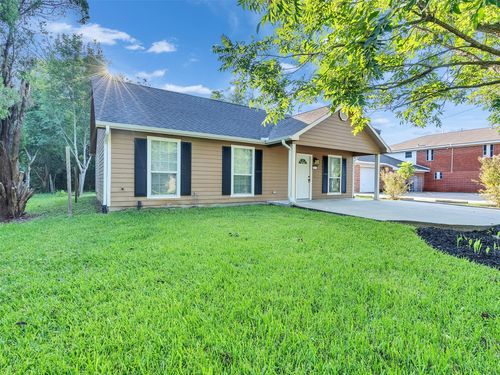 326 S Bell Dr, Texas City, TX, 77591-4241 | Card Image