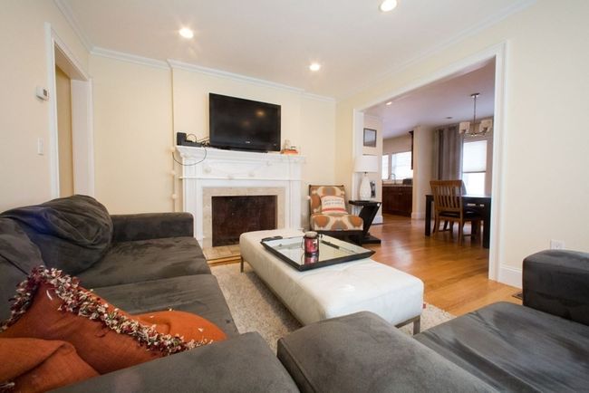 1 - 37 Beaconsfield Rd, Condo with 4 bedrooms, 2 bathrooms and null parking in Brookline MA | Image 9