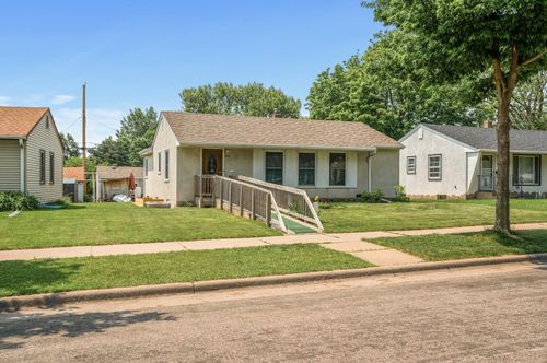 1680 Iowa Ave E, Saint Paul, MN, 55106-1325 | Card Image