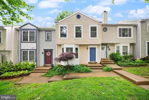 8 Aviary St, WARRENTON, VA, 20186-3634 | Card Image