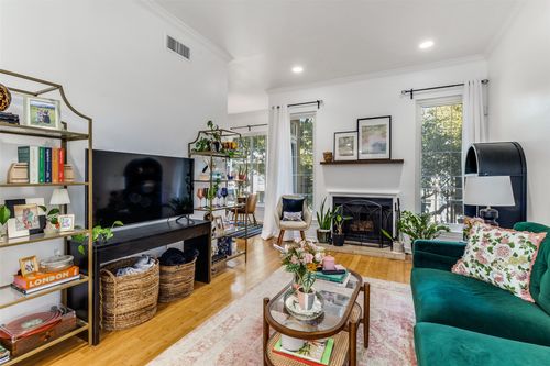 apt-101-3311 Blackburn St, Dallas, TX, 75204-1513 | Card Image