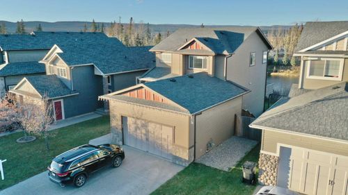 {{alt}} | Card Image