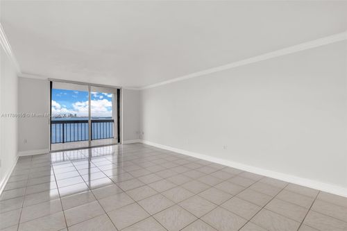 apt-1717-2333 Brickell Ave, Miami, FL, 33129-2414 | Card Image
