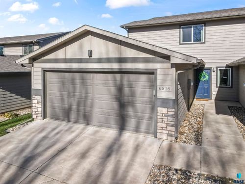 6516 W 6th Pl Place, Sioux Falls, SD, 57107 | Card Image