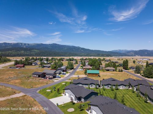 1-275 River View Dr, Alpine, WY, 83128 | Card Image