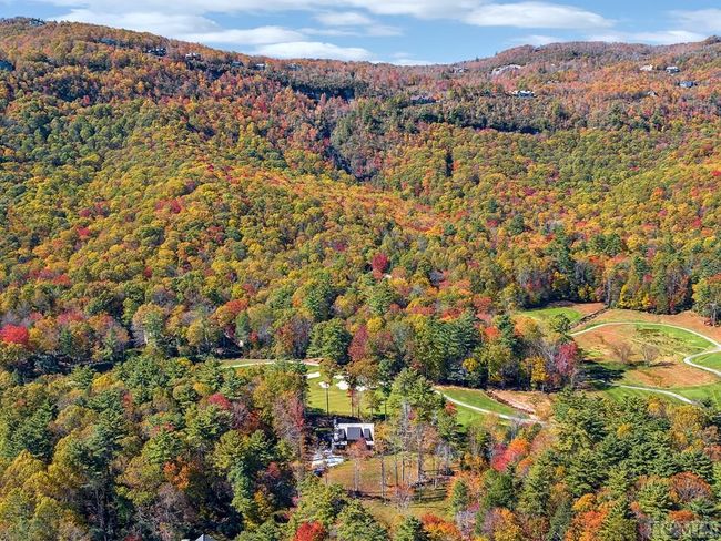 340 Mills Creek Trce, House other with 4 bedrooms, 5 bathrooms and null parking in Lake Toxaway NC | Image 29