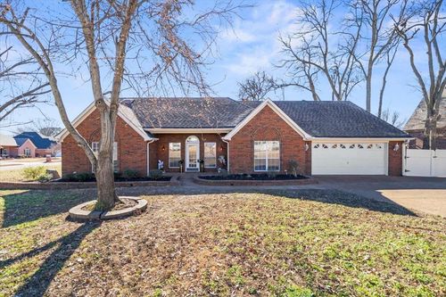 6333 Oak Walk Ln, Bartlett, TN, 38135-2498 | Card Image