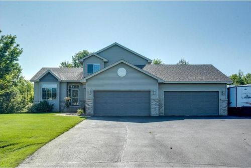 22541 Monroe St Ne, East Bethel, MN, 55011-9195 | Card Image