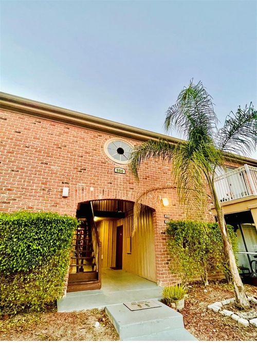 apt-200-550 Flemming Way, MAITLAND, FL, 32751-5997 | Card Image