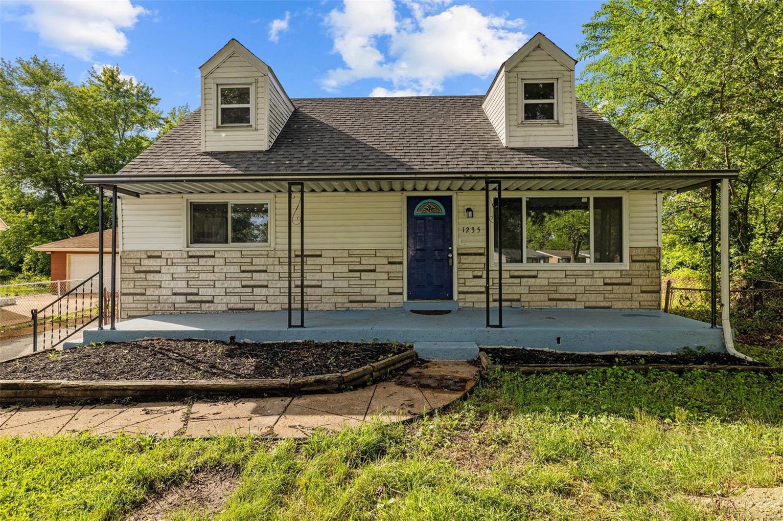 Walker Ave, Saint Louis, MO 63138