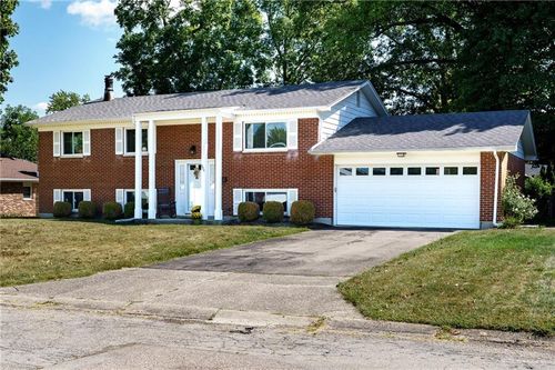 884 Crestmont Dr, Beavercreek, OH, 45431-2903 | Card Image