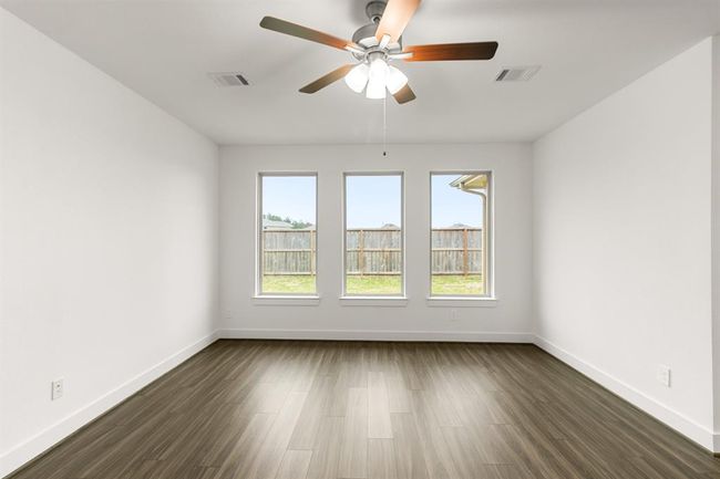 Natural light glistens through every inch of this stunner! | Image 11