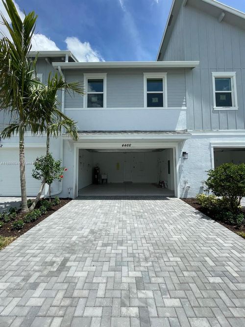 4466-4466 Longwood Lake Sq, Westlake, FL, 33470-1030 | Card Image