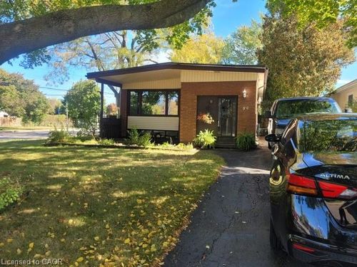 89 Deschene Ave, Hamilton, ON, L9A3J9 | Card Image