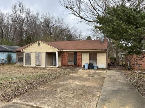 460 Fox Valley Dr, Memphis, TN, 38127-2627 | Card Image