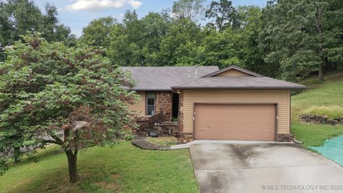 1006 Ridge Ln, Catoosa, OK, 74015-2227 | Card Image