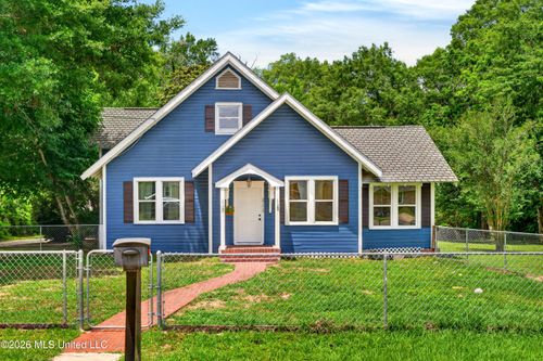 611 Glenwood Street, Picayune, MS, 39466 | Card Image