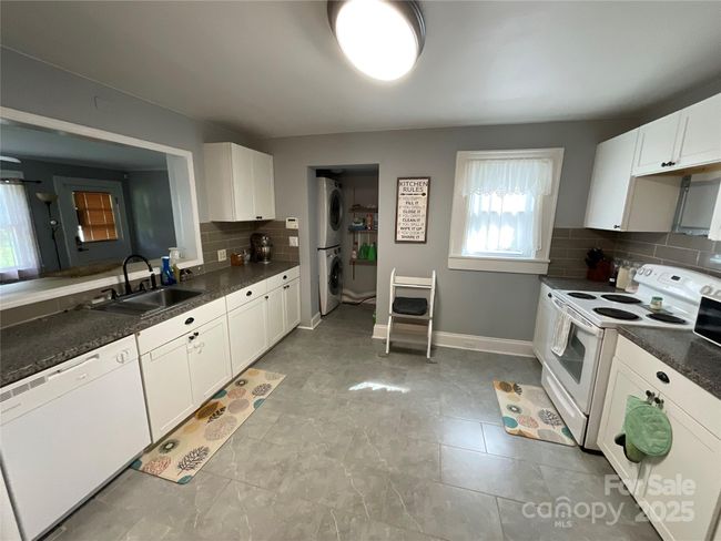 25 - 621 N Craige St, House other with 3 bedrooms, 2 bathrooms and null parking in Salisbury NC | Image 8