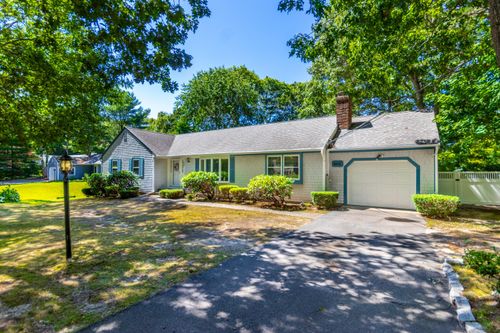 209 Patriot Way, Centerville, MA, 02632-1500 | Card Image