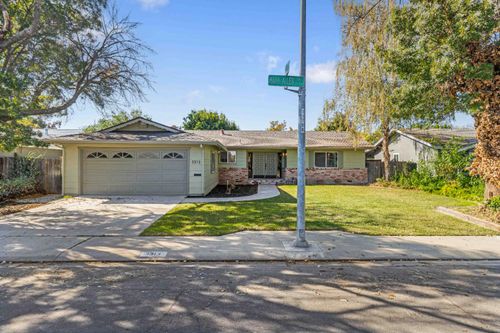 3313 Mark Allen Dr, Modesto, CA, 95350-1012 | Card Image