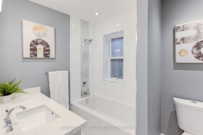 7 Delaware Ave, House attached with 5 bedrooms, 5 bathrooms and 1 parking in Toronto ON | Image 32