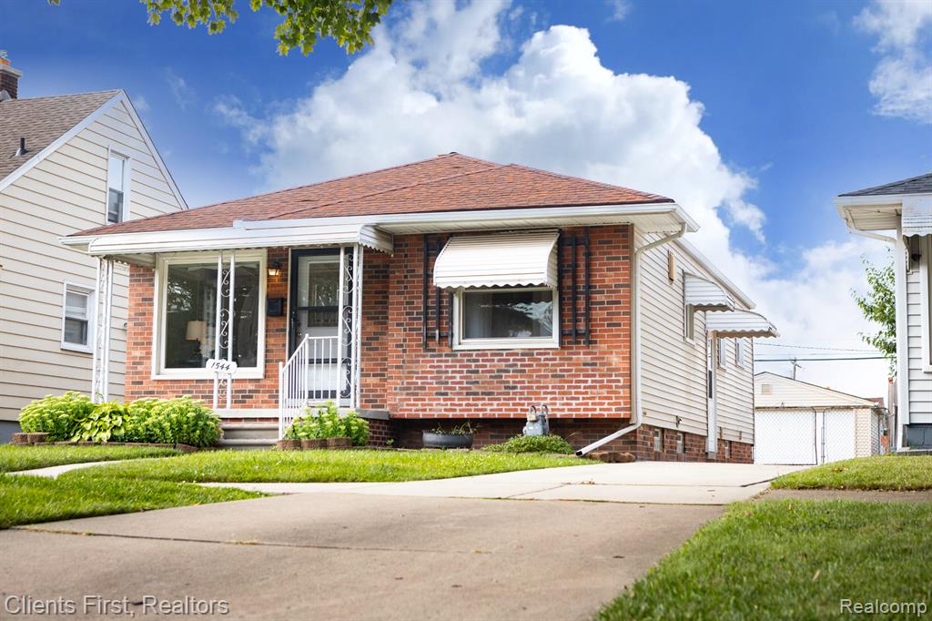 Philomene Blvd, Lincoln Park, MI 48146