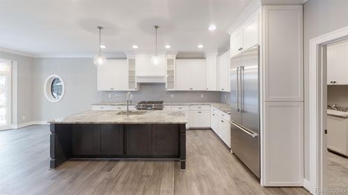 21-2515 Barberry Drive, Shelby Charter Township, MI, 48316 | Card Image