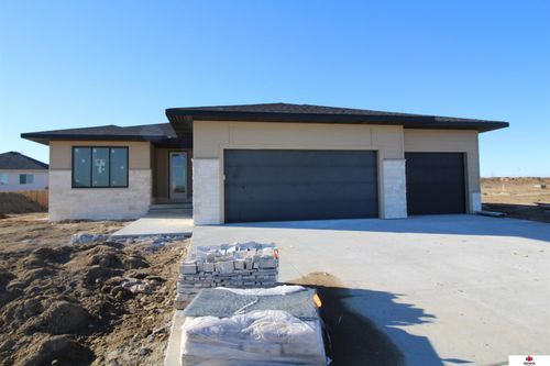 2121 Milrose Branch Rd, Lincoln, NE, 68520-1534 | Card Image