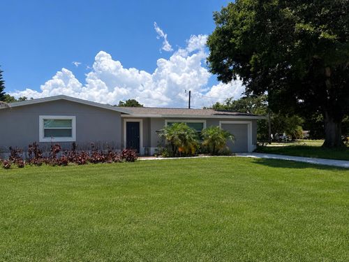 907 Antigua Ave, Fort Pierce, FL, 34982-5811 | Card Image