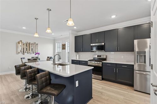 2216 Hampton Roads Pkwy, Chesapeake, VA, 23321-3258 | Card Image