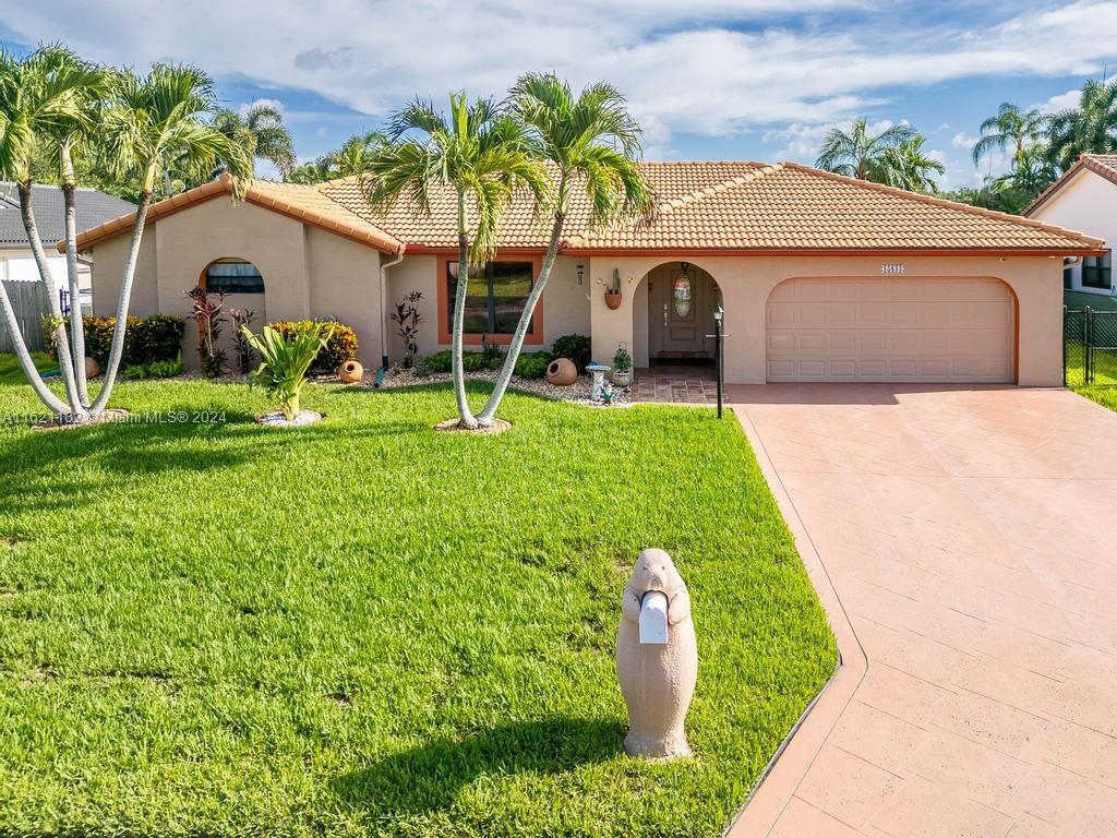 Stonetower St, Davie, FL 33331