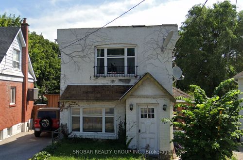 705 Scarlett Rd, Etobicoke, ON, M9P2T6 | Card Image