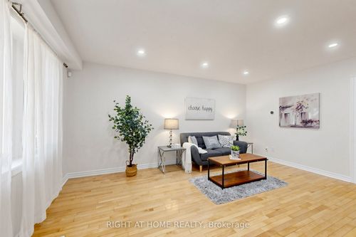 337 Hollyberry Trail, North York, ON, M2H2P5 | Card Image