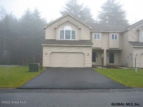 28 Secretariat Lane, Stillwater, NY, 12170 | Card Image